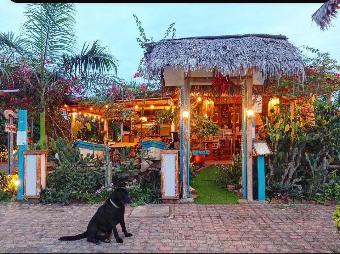 Hotel Café Madame à Puerto López Extérieur photo