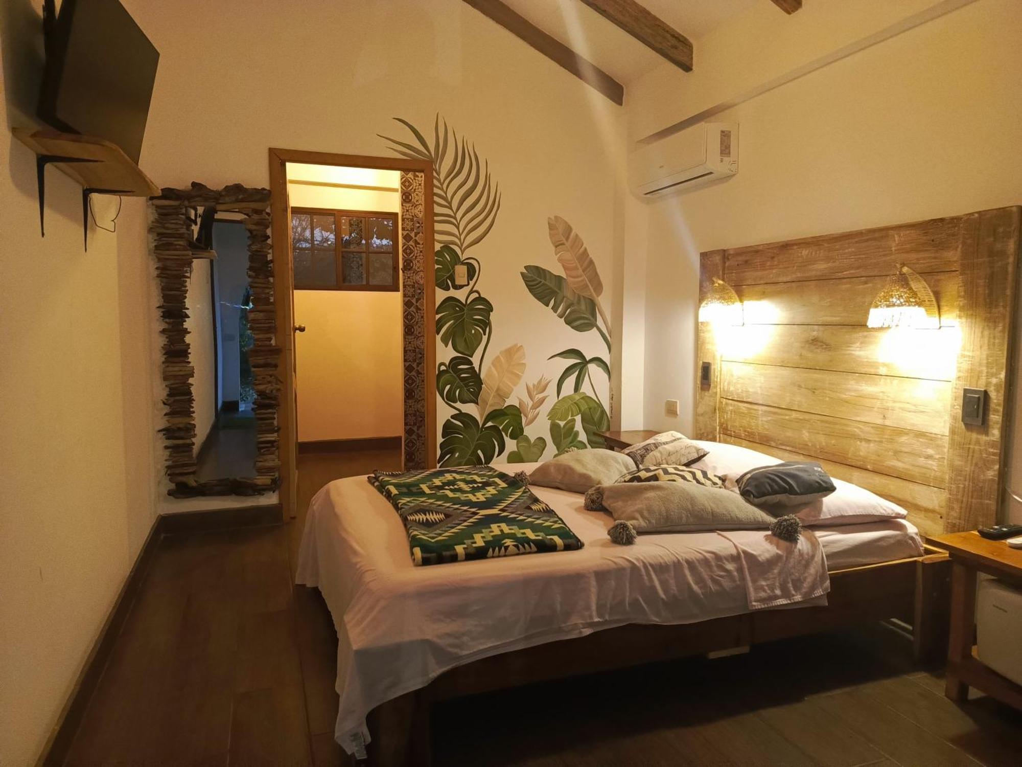 Hotel Café Madame à Puerto López Extérieur photo